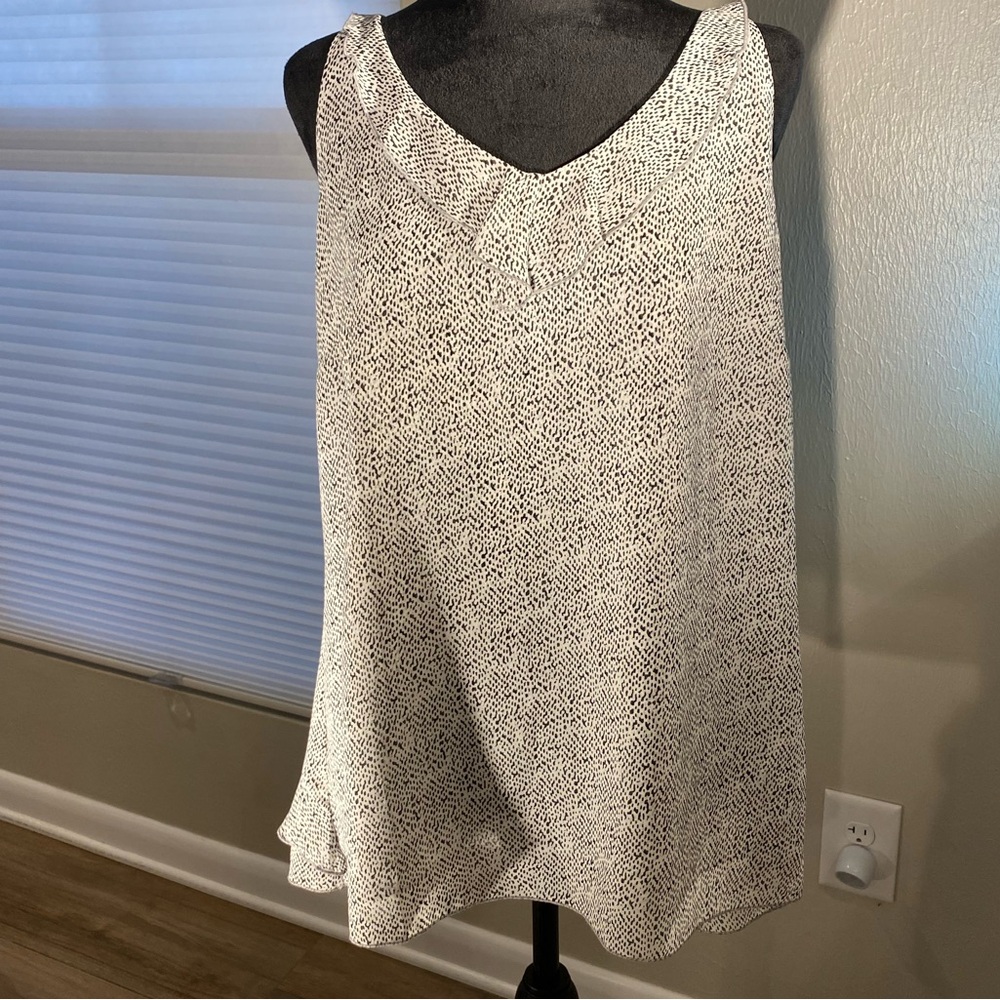 Cabi 5359 Flutter Top Blouse White and Black Size Large